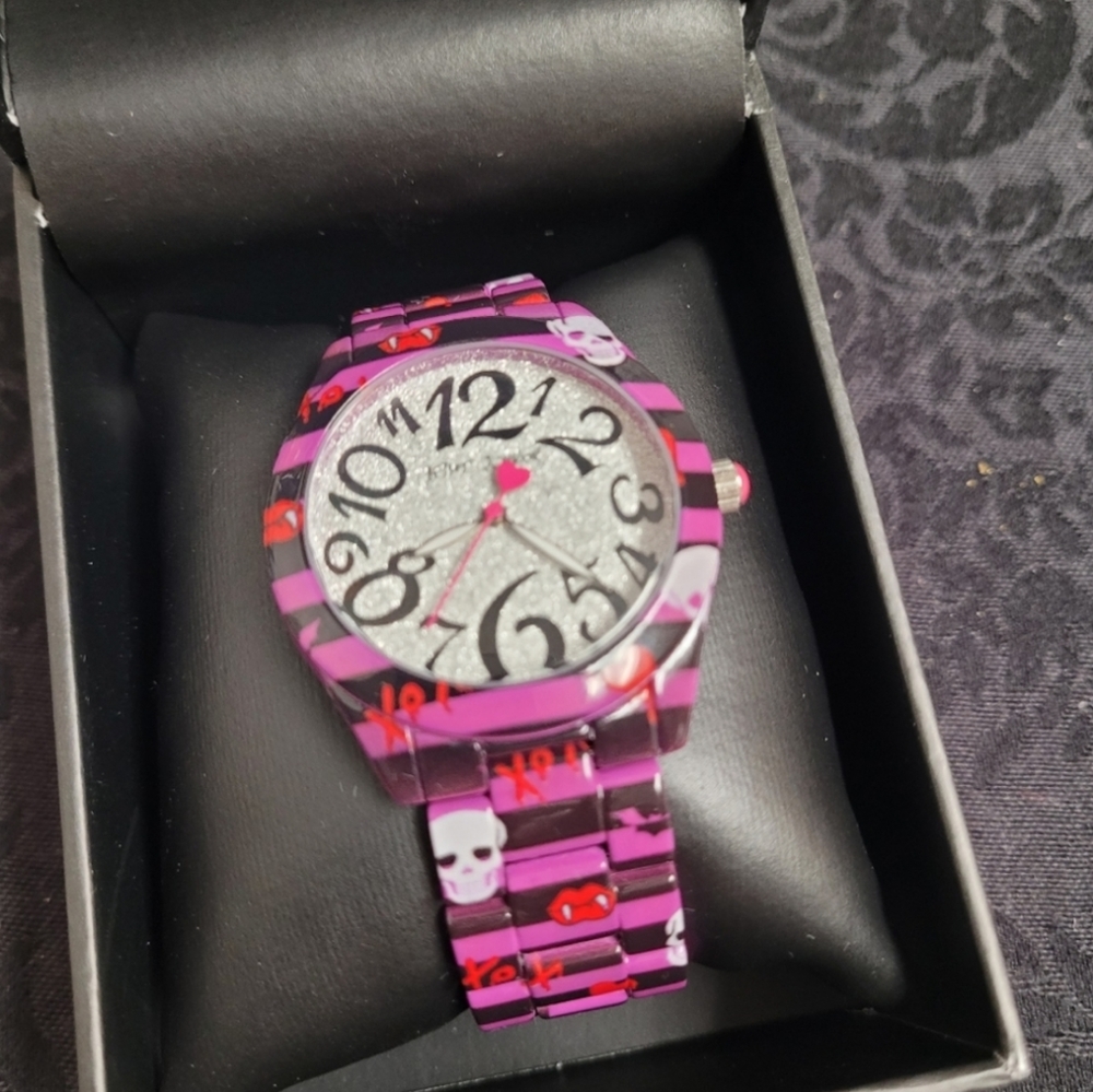 VINTAGE Betsey Johnson watch